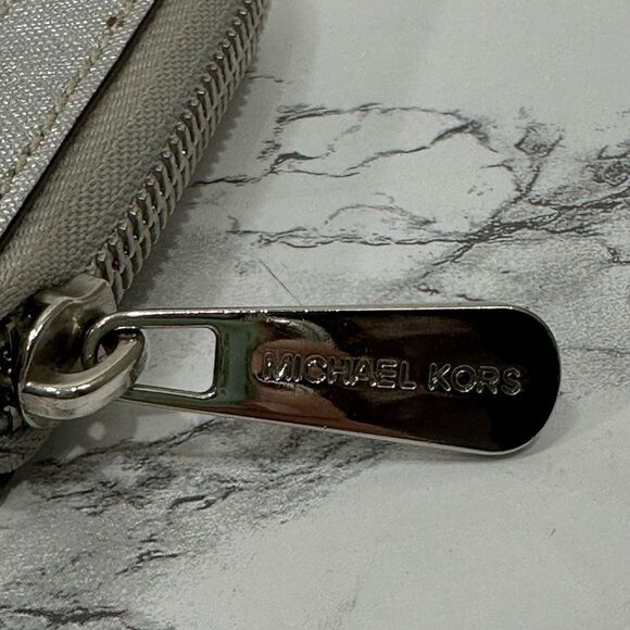 New MICHAEL KORS BLACK/SILVER TRAVEL CONTINENTAL LEATHER WALLET - Picture 7 of 11